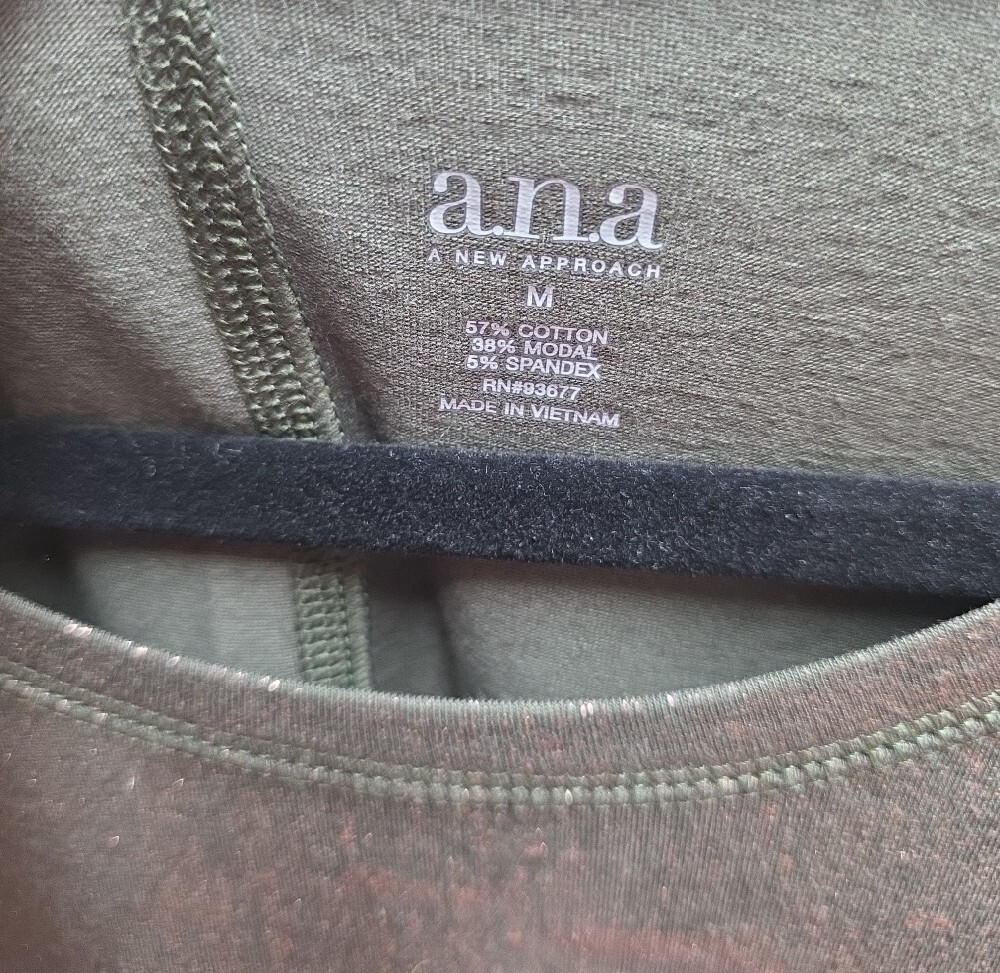 a.n.a Metallic Shine Olive Green Long Sleeve Scoop Neck Tee Size Medium - Picture 2 of 3